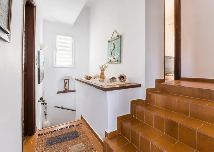 Willa Corali Pefkali